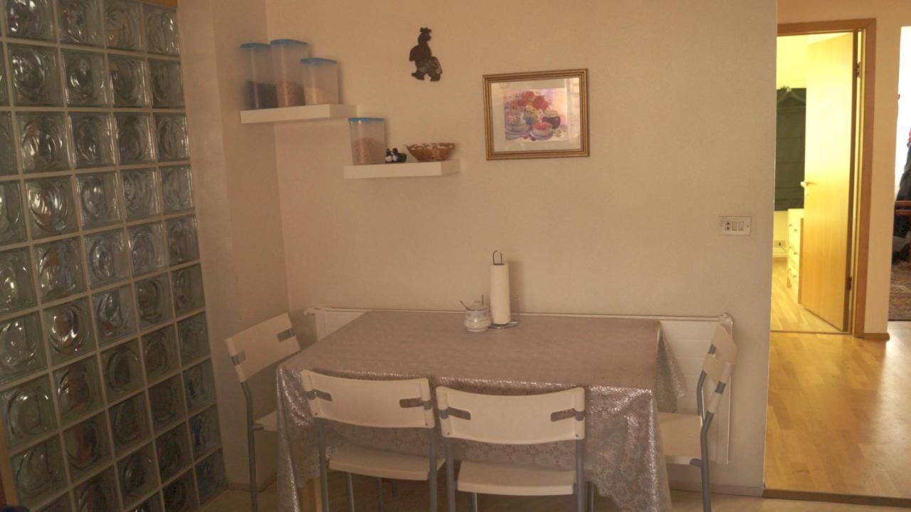 Twin Room With Shared Bathroom Njarthvik Εξωτερικό φωτογραφία
