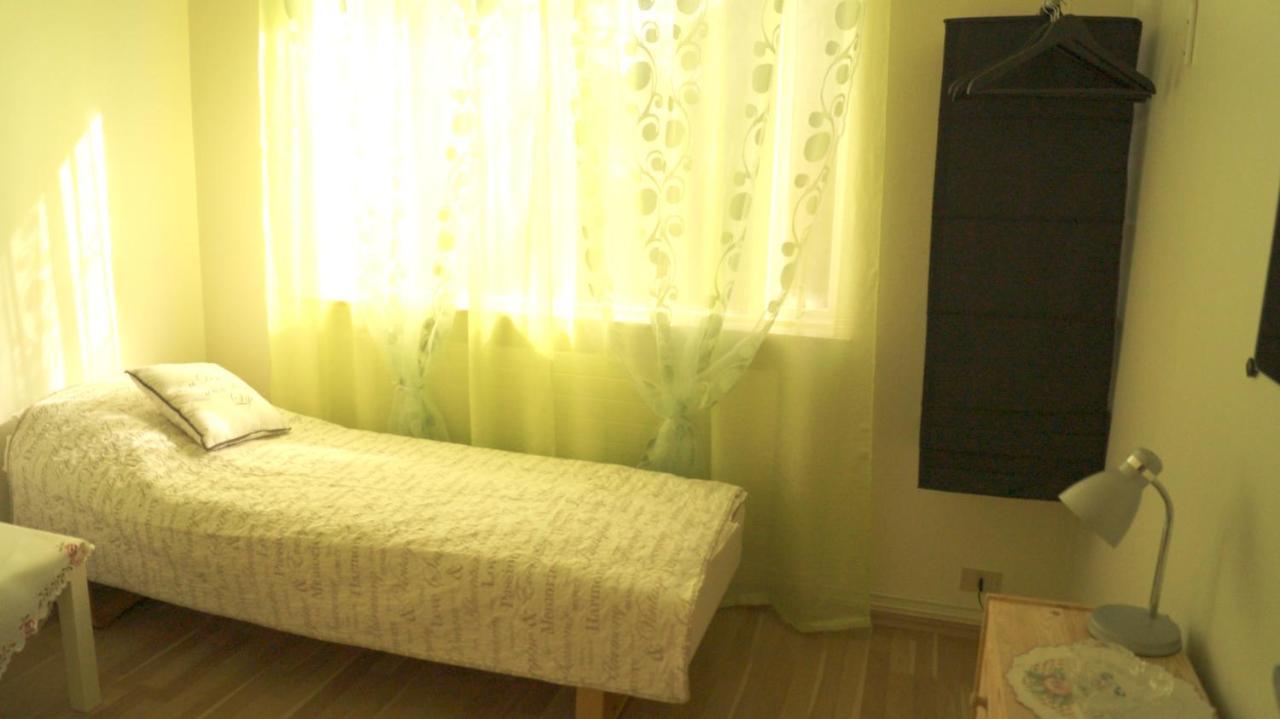 Twin Room With Shared Bathroom Njarthvik Εξωτερικό φωτογραφία